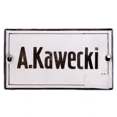 Tabliczka emaliowana na drzwi z nazwiskiem "A. Kawecki". XX w.